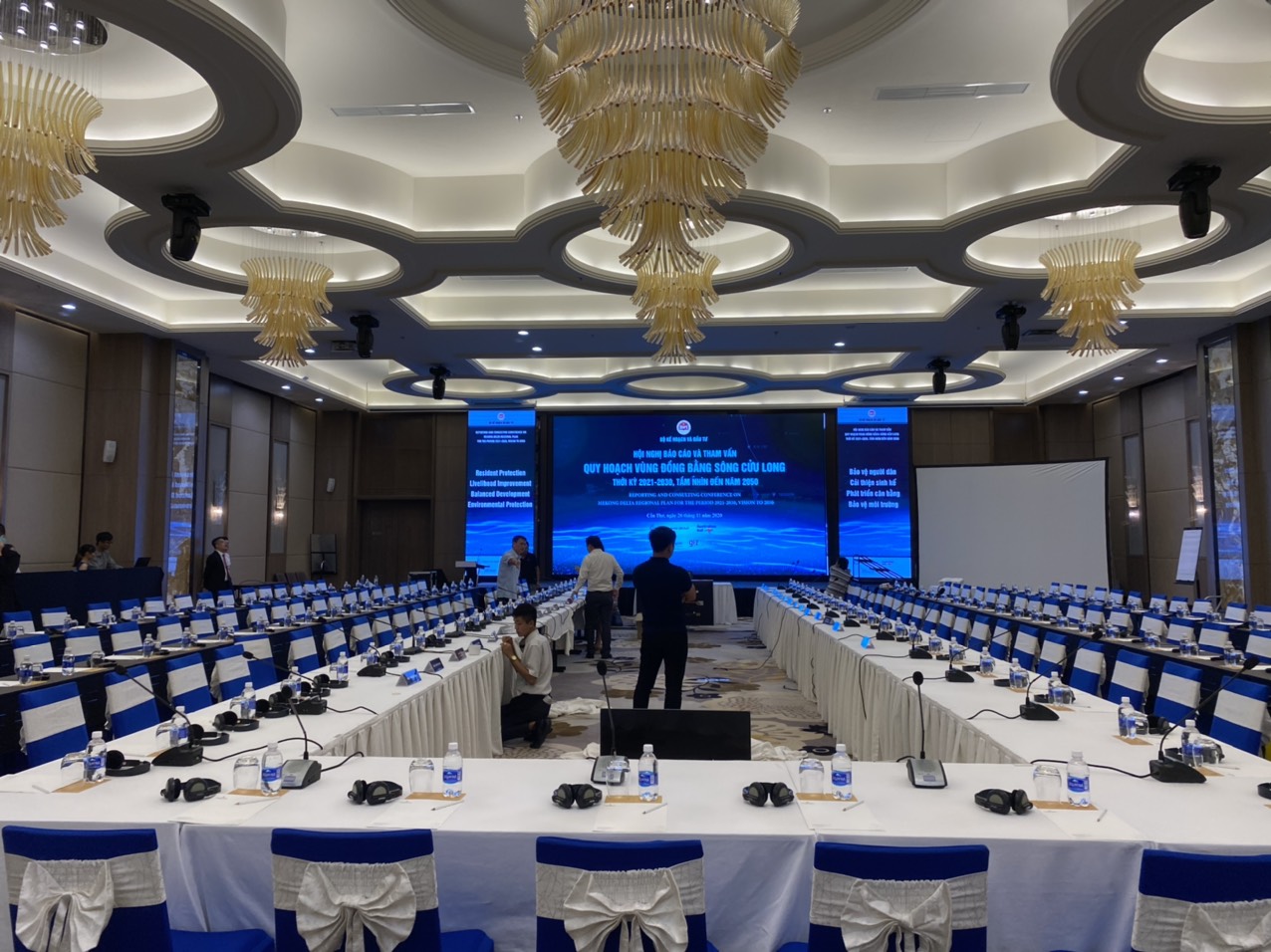 Cho Thuê Cabin dịch Tai nghe dịch Hội Nghị Của Bộ Kế Hoạch Đầu Tư